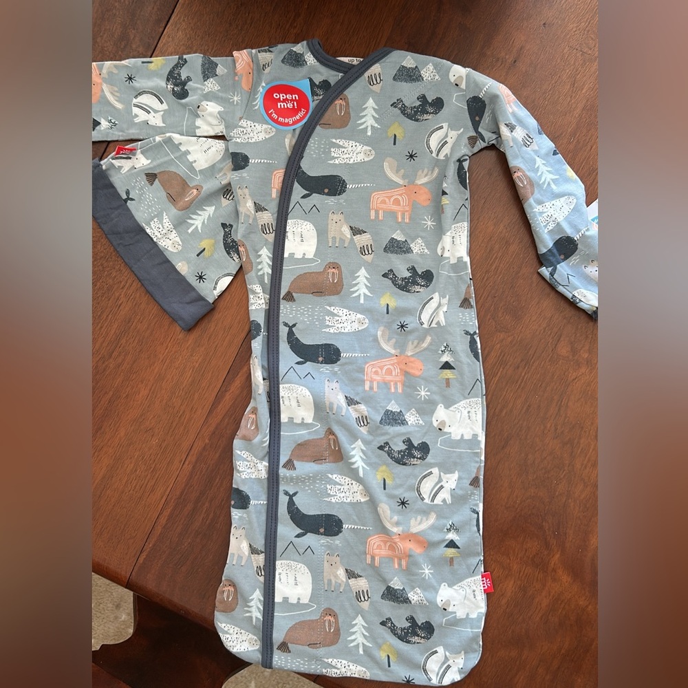 NWT 0-3 Months Magnetic Me Sleeper Gown with Hat